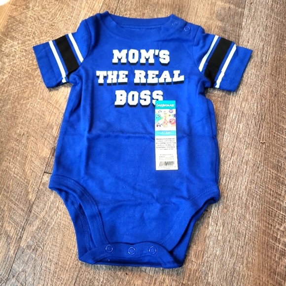 3/$12 NWT Baby Boy Mom's The Real Boss Onesie Size 3-6M Blue Snap Onesie - Picture 1 of 7